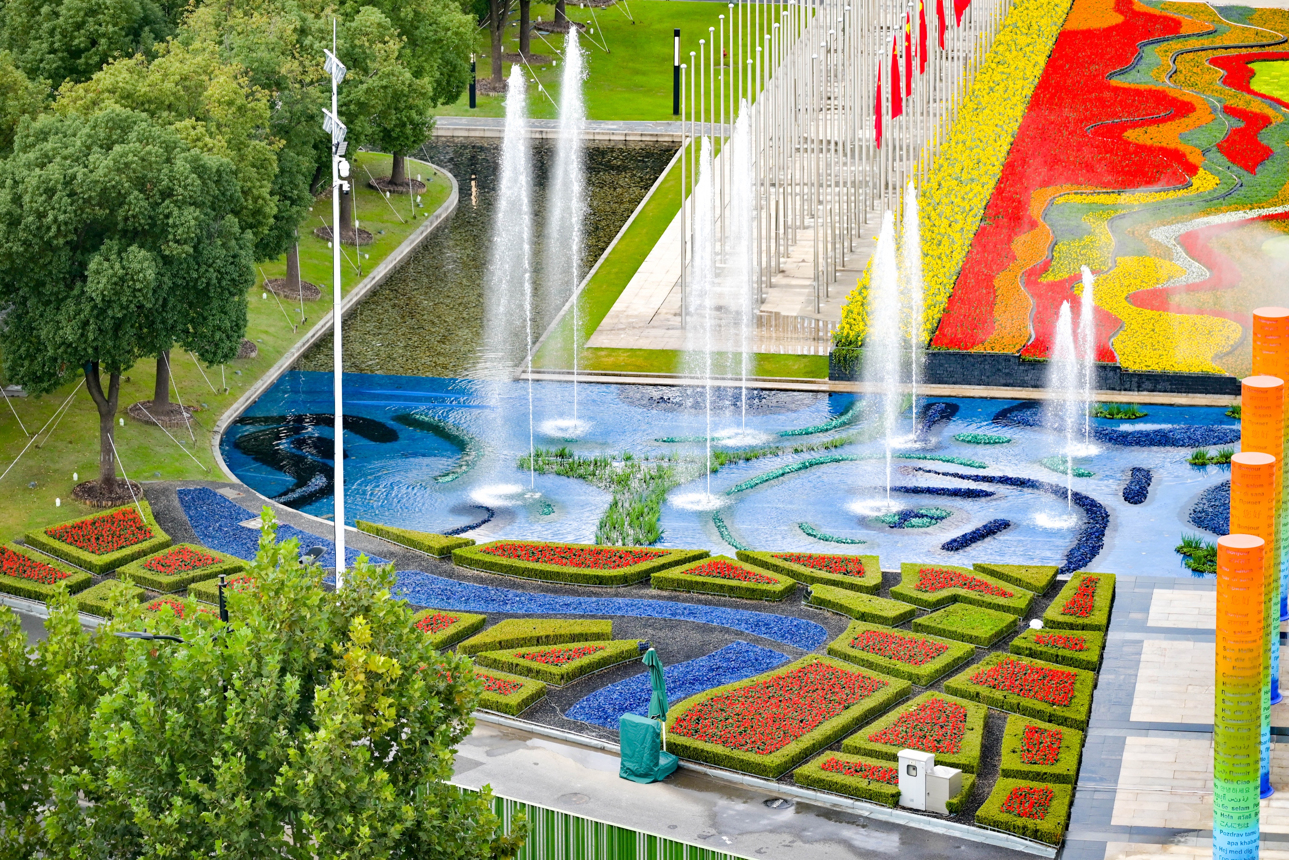 提升品牌知名度的進博會技術(shù)裝備展區(qū)展覽設計搭建