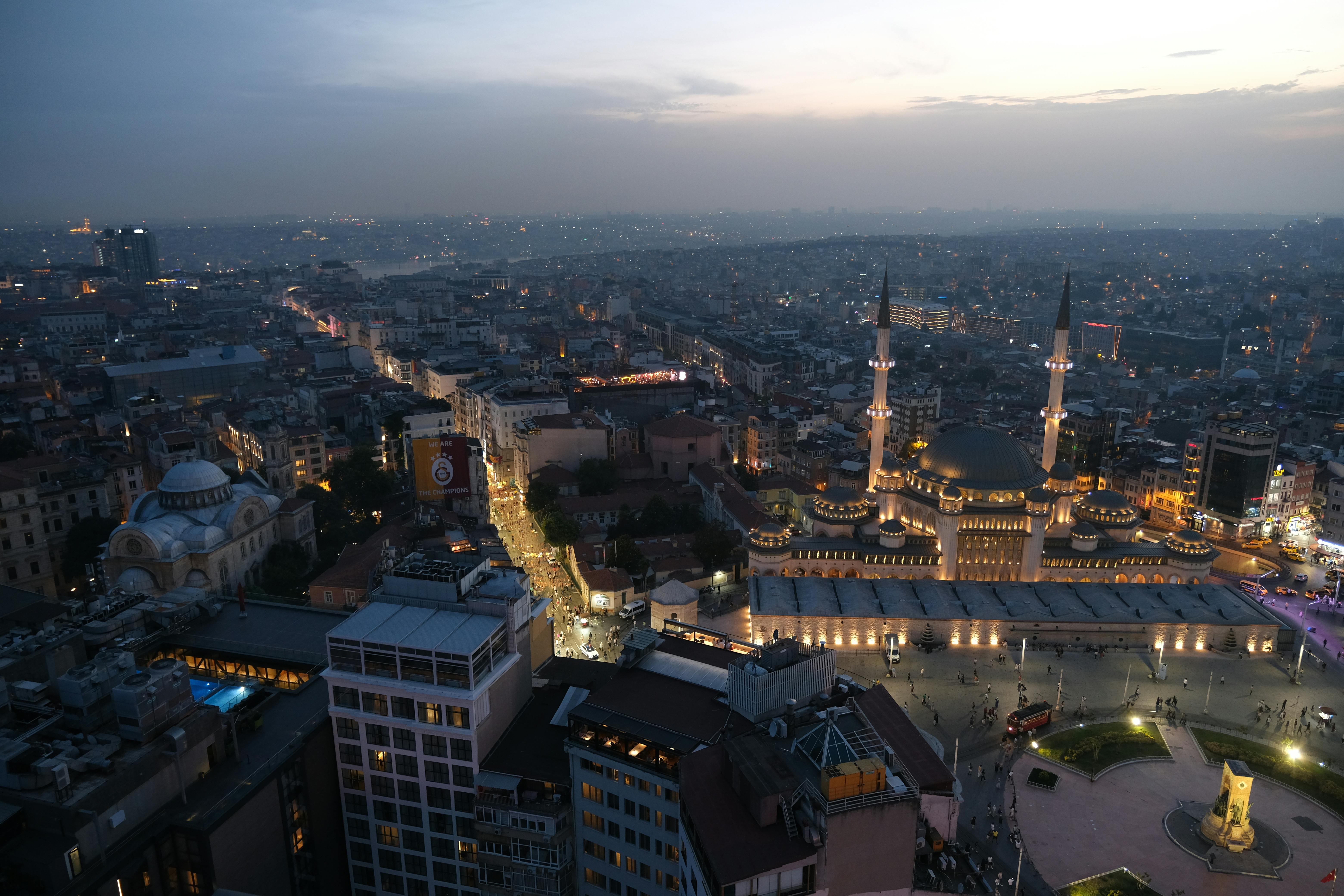 土耳其伊斯坦布爾展會設(shè)計:歷史元素在現(xiàn)代展覽中的復(fù)現(xiàn)