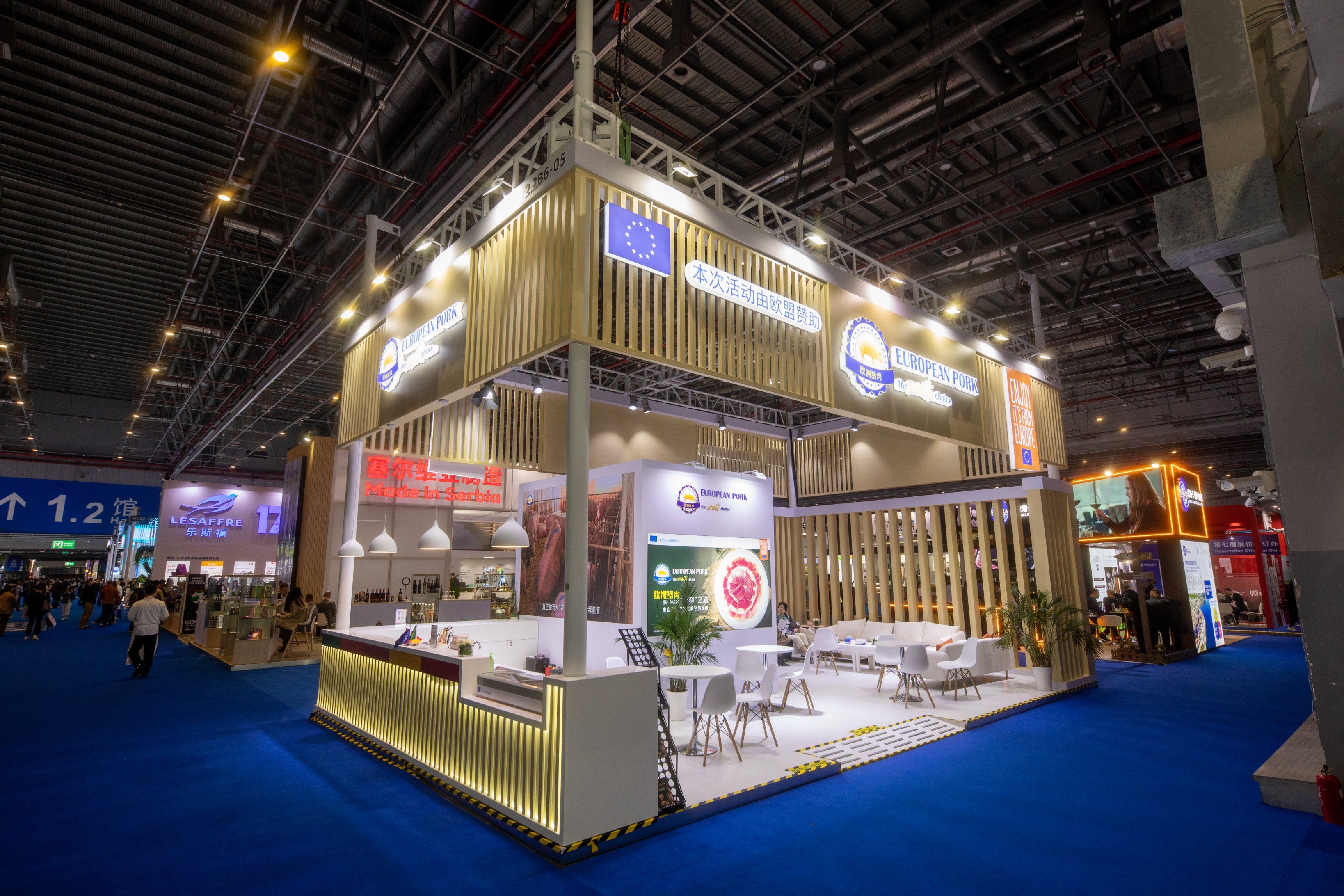 展臺展覽搭建如何體現(xiàn)通透感，設(shè)計與布局的關(guān)鍵