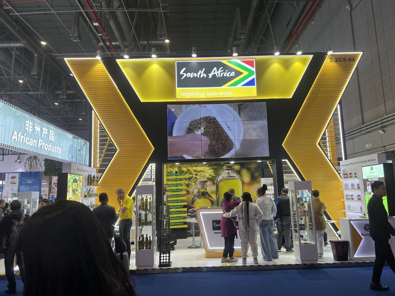 迪拜展臺設(shè)計搭建